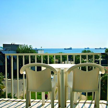 Atakoey Marina Hotel イスタンブール エクステリア 写真