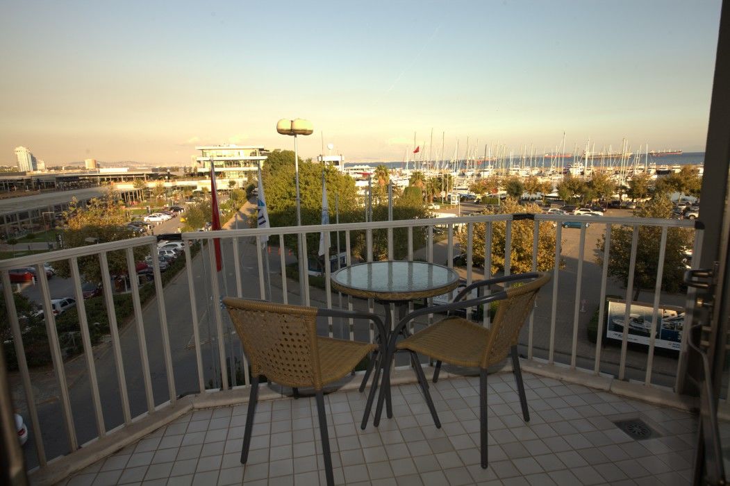 Atakoey Marina Hotel イスタンブール エクステリア 写真